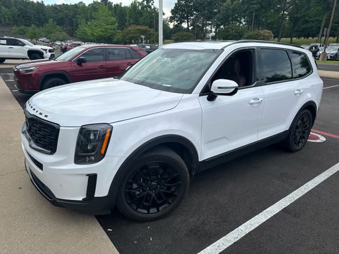 Used 2021 Kia Telluride SX w/ SX Prestige Package AWD/4WD image 4