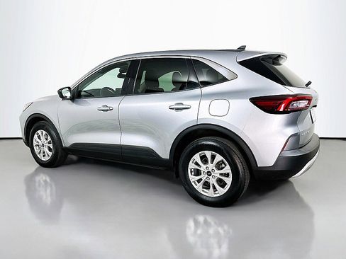 Used 2023 Ford Escape Active image 5