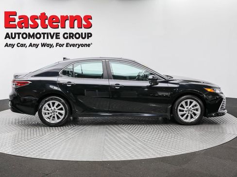 Used 2023 Toyota Camry LE image 4