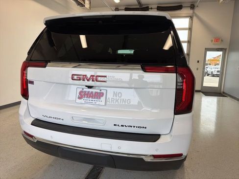 Used 2026 GMC Yukon Elevation AWD/4WD image 8