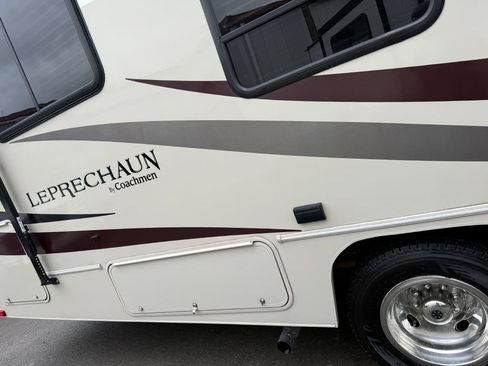 Used 2017 Ford E-450 and Econoline 450 Super Duty w/ Motorhome Prep Package RWD image 15