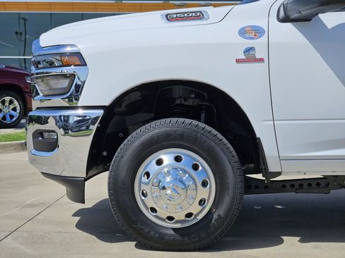 New 2025 RAM 3500 Tradesman w/ Chrome Appearance Group image 10