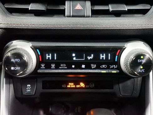 Certified 2025 Toyota RAV4 XLE image 20