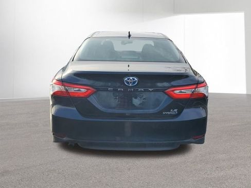 Used 2020 Toyota Camry LE image 15