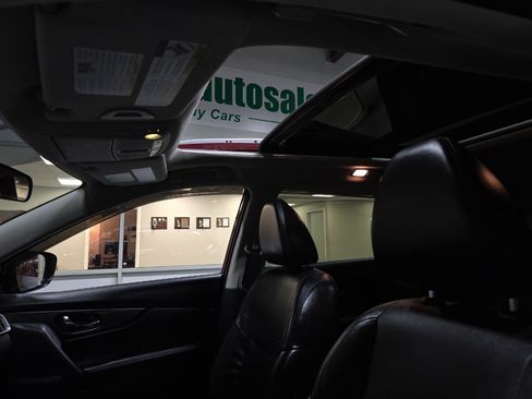 Used 2014 Nissan Rogue SL w/ SL Premium Package image 36