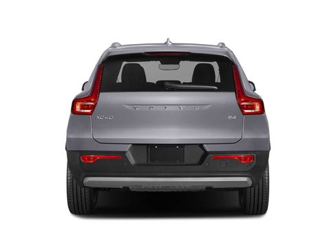 Used 2023 Volvo XC40 B5 Plus w/ Driver Assist Package AWD/4WD image 5