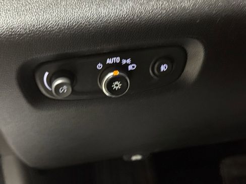 Used 2018 Chevrolet Traverse Premier w/ Driver Confidence II Package image 19