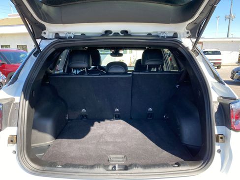 Used 2025 Jeep Compass Limited image 32