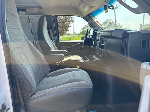 Certified 2021 GMC Savana 2500 w/ Driver Convenience Package RWD image 30