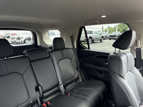 Used 2026 Honda Passport RTL image 14