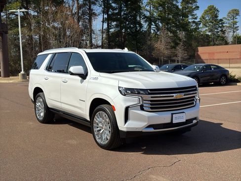 Used 2023 Chevrolet Tahoe High Country w/ Advanced Technology Package image 3