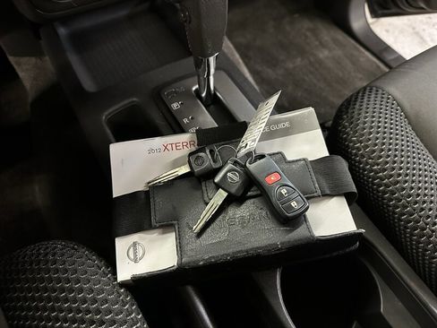 Used 2012 Nissan Xterra PRO-4X image 24