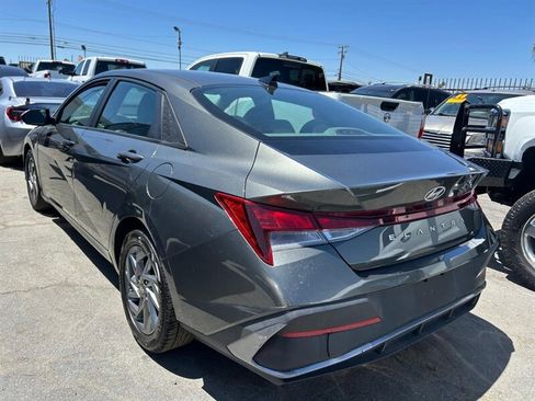 Used 2024 Hyundai Elantra SEL FWD image 21