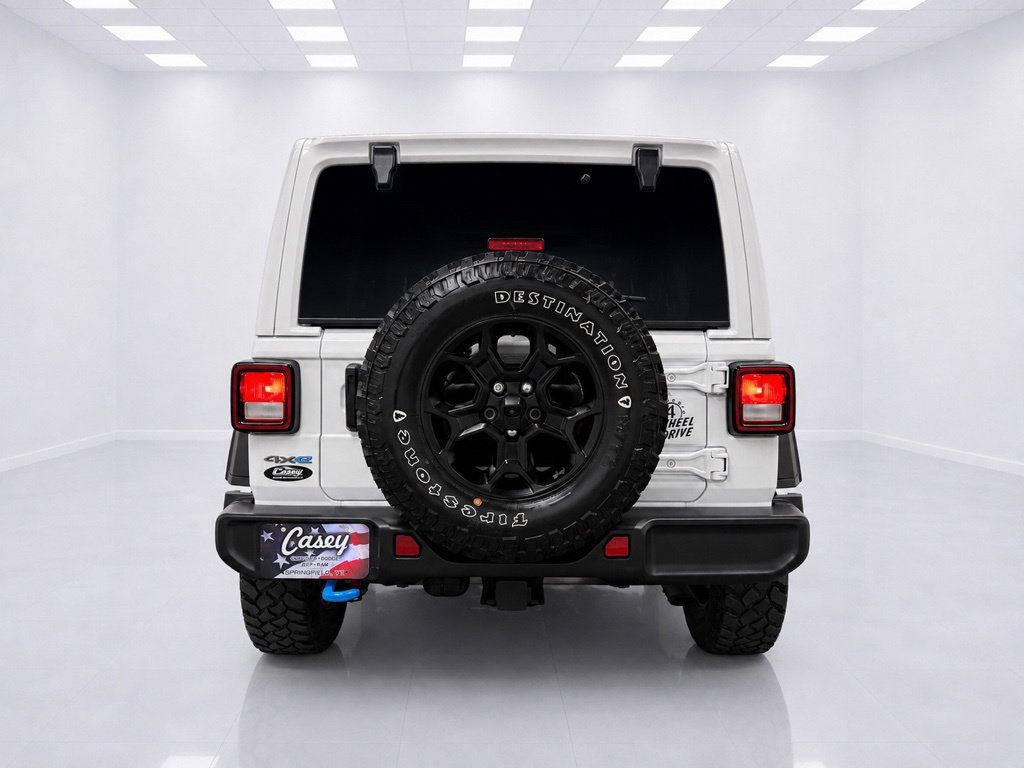 Used 2023 Jeep Wrangler Unlimited w/ Sun & Screen Package AWD/4WD image 14