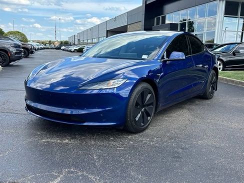 Used 2024 Tesla Model 3 Long Range AWD/4WD image 3