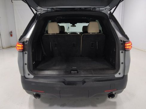 Used 2023 Chevrolet Traverse LT w/ LPO, Cargo Package AWD/4WD image 29
