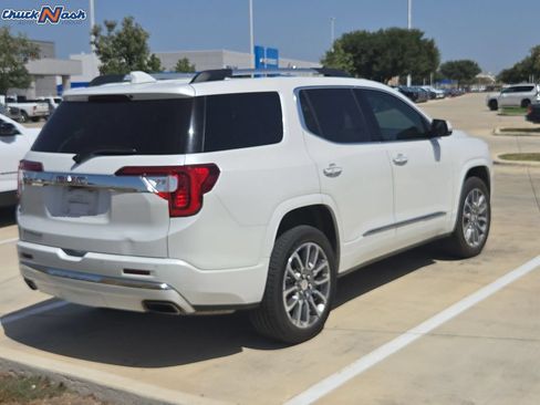 Used 2023 GMC Acadia Denali w/ Denali Technology Package FWD image 6