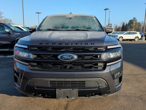 Used 2023 Ford Expedition Max Limited image 3