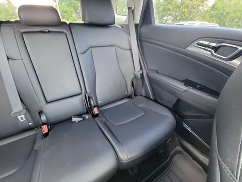 Used 2023 Kia Sportage SX FWD image 6