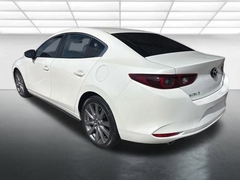 Used 2022 MAZDA MAZDA3 s image 4