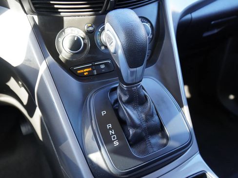 Used 2016 Ford Escape SE image 29