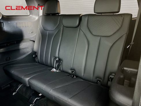Used 2024 Hyundai Palisade SEL FWD image 31