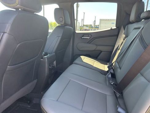 New 2026 Chevrolet Colorado ZR2 w/ ZR2 Bison Edition image 28