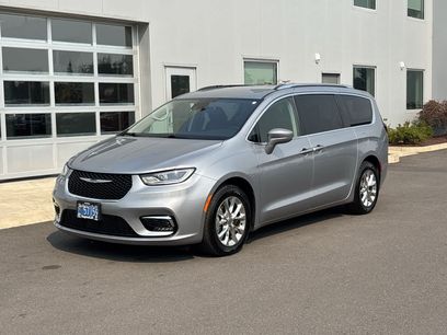 Used 2021 Chrysler Pacifica Touring-L