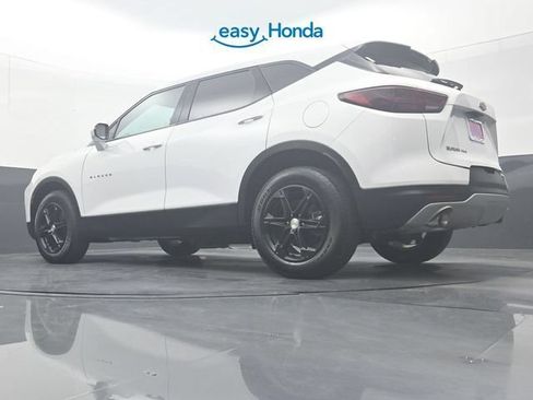 Used 2025 Chevrolet Blazer LT AWD/4WD image 30