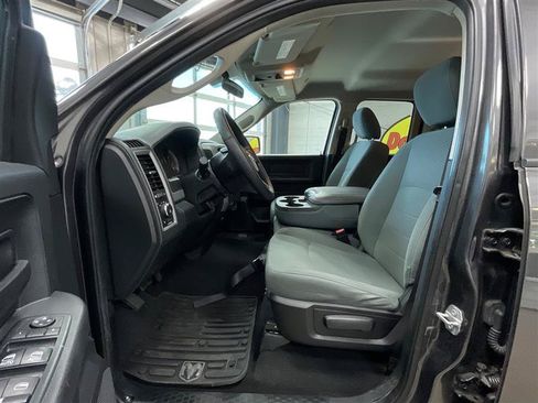 Used 2017 RAM 1500 Express AWD/4WD image 11