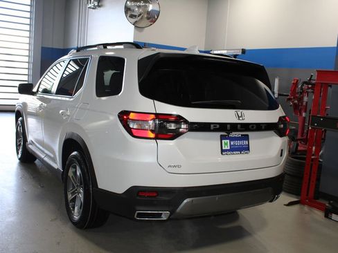 New 2026 Honda Pilot EX-L image 9
