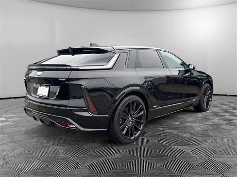 New 2026 Cadillac Lyriq V image 5