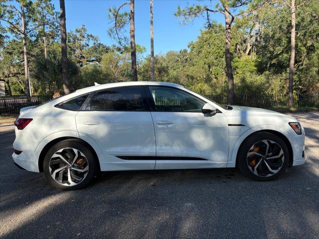 Used 2022 Audi e-tron Premium Plus w/ Premium Plus Package AWD/4WD image 7