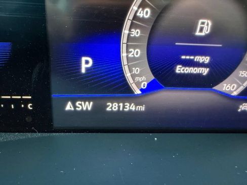 Used 2022 Volkswagen Tiguan SE w/ Panoramic Sunroof Package FWD image 44