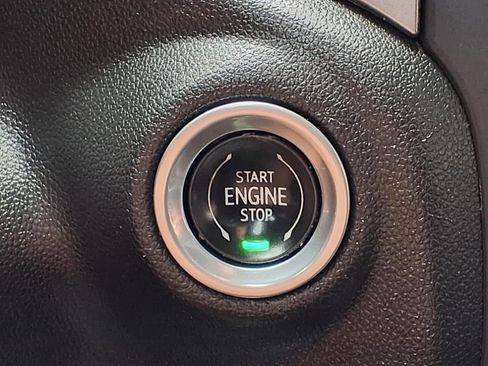 Used 2021 Chevrolet Silverado 1500 RST image 27