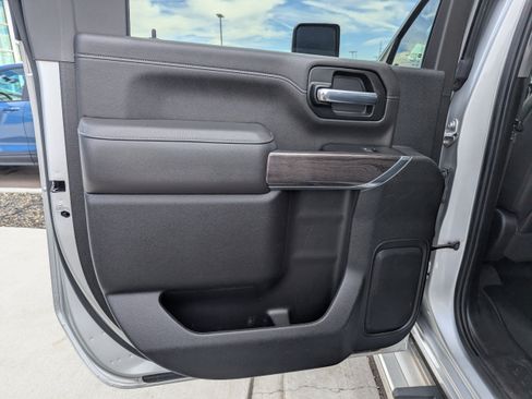Used 2022 Chevrolet Silverado 3500 LTZ AWD/4WD image 26