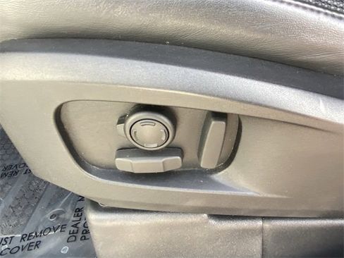 Used 2021 Land Rover Defender 110 X-Dynamic HSE image 7