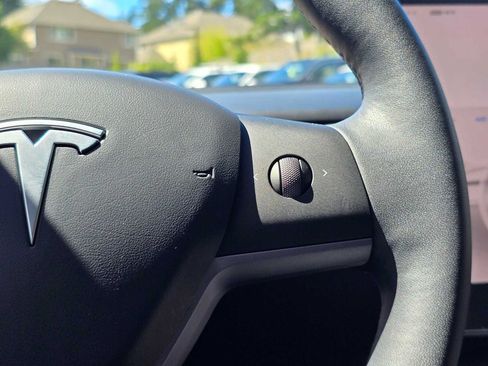 Used 2023 Tesla Model 3 Standard Range RWD image 33