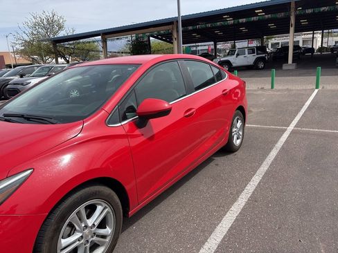 Used 2018 Chevrolet Cruze LT image 5