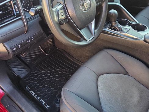 Used 2019 Toyota Camry L image 19