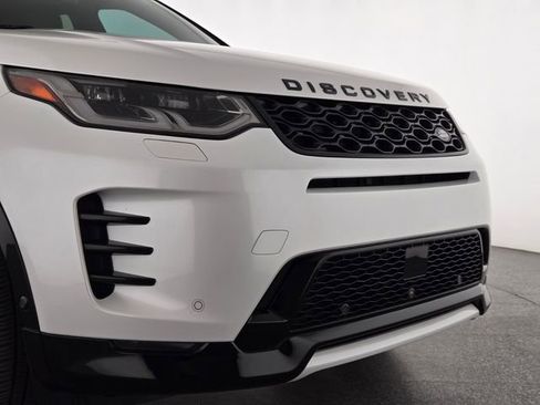 Used 2024 Land Rover Discovery Sport Dynamic SE AWD/4WD image 11