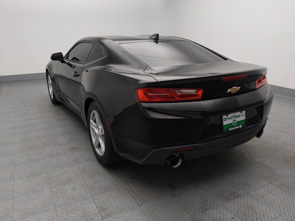 Used 2018 Chevrolet Camaro LT RWD image 6