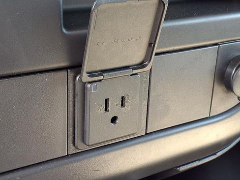 Used 2025 Chevrolet Express 3500 LS image 17