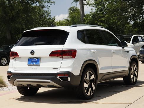 Certified 2024 Volkswagen Taos SEL AWD/4WD image 5