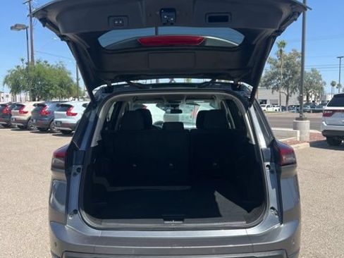Used 2025 Nissan Rogue SV FWD image 30
