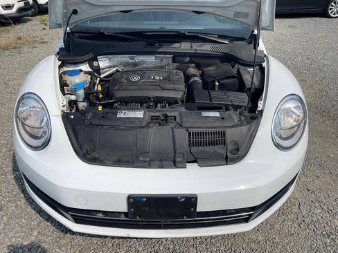 Used 2015 Volkswagen Beetle 1.8T Classic FWD image 24