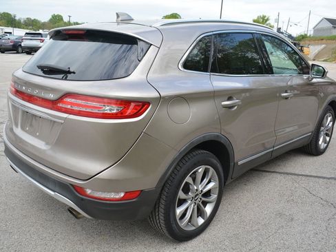 Used 2019 Lincoln MKC Select w/ Select Plus Package AWD/4WD image 5