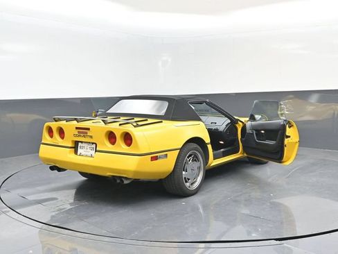 Used 1990 Chevrolet Corvette Convertible RWD image 27