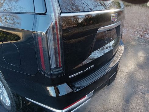 New 2026 Cadillac Escalade Luxury image 8