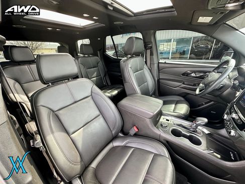 Used 2023 Chevrolet Traverse RS w/ LPO, Floor Liner Package AWD/4WD image 19